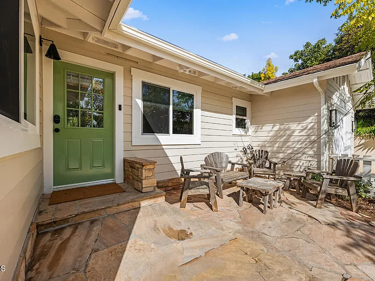 107 Alto Dr — Photo 14