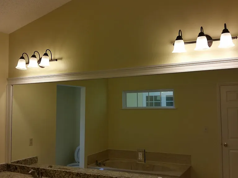 8 Saint Ives Ct — Photo 4