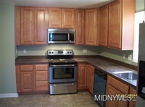 3rd image of 131 Westminster Pl