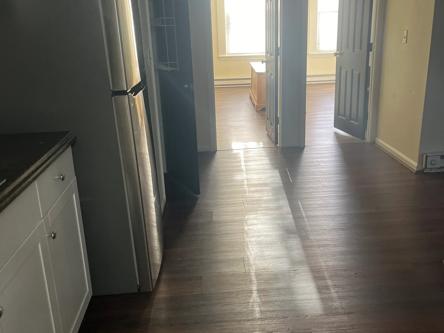 3 bed, 1250 sqft, $2,600 — Photo 4