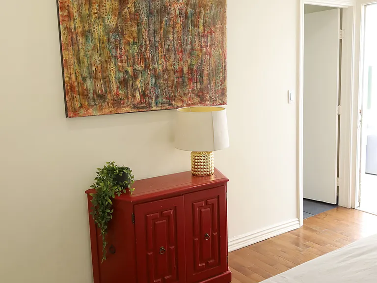 1143 N Orange Dr — Photo 15