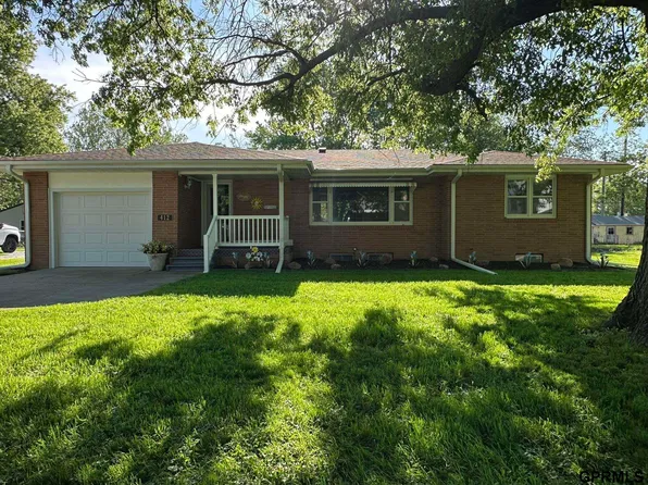 412 N Harris St, Wilber, NE 68465