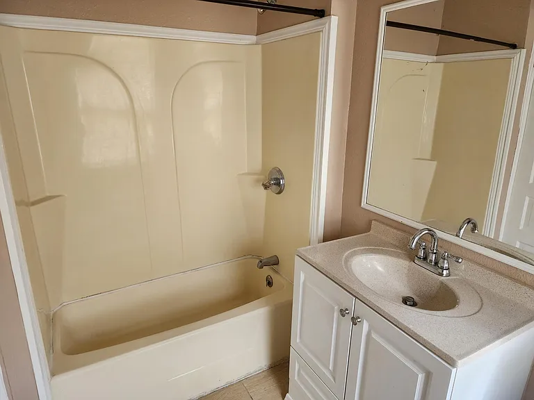 2450 Broadway St #6 — Photo 17