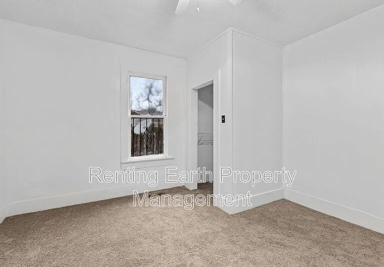 4732 Court S — Photo 13