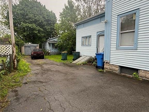 4th image of 204 Fairgate St