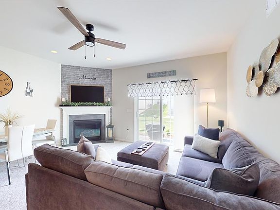 5th image of 324 Kingsbarns Ln