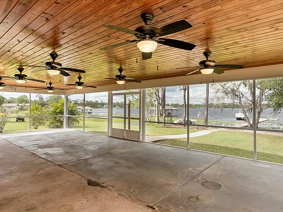 5th image of 3251 Lake Hill Dr