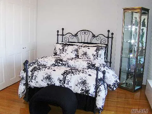 Sold by Century 21 Benjamin Realty | media 56