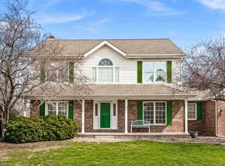 7 Red Stone Ct, Bloomington, IL