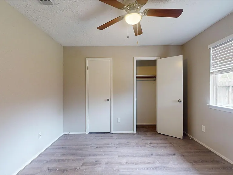 2331 Barrington Place Dr — Photo 33