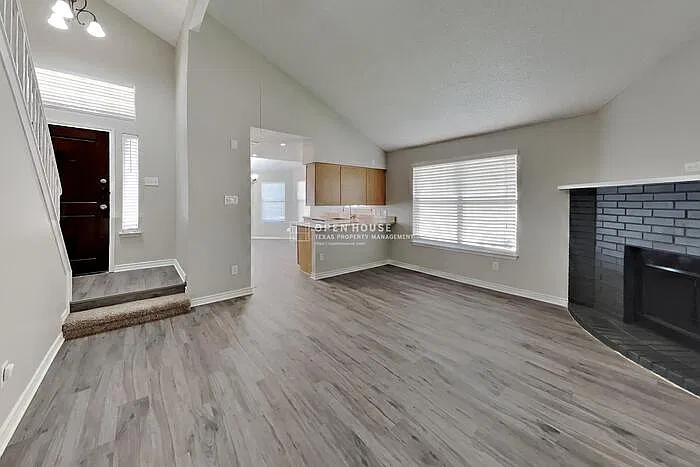 3 bed, 2.0 bath, 1538 sqft, $2,100 — Photo 4