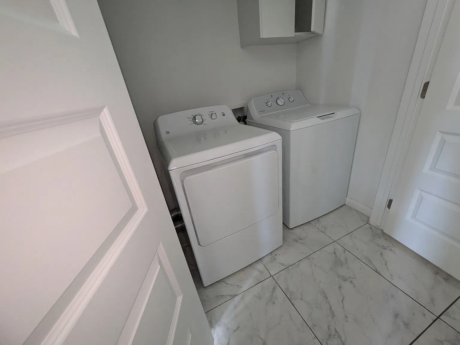 2 bed, $1,300 — Photo 3