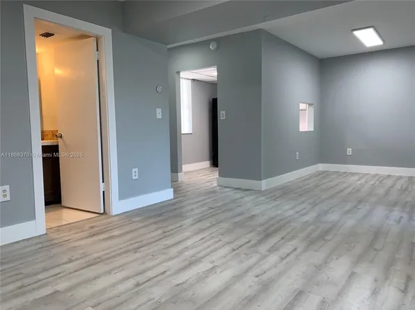 301 NW 177th St, Miami Gardens, FL