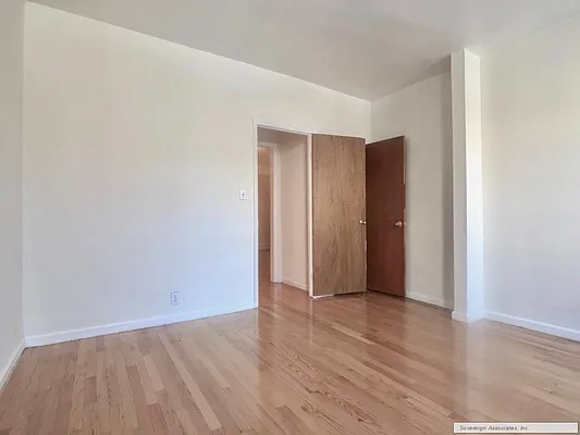 Rented by Sovereign Associates | media 9