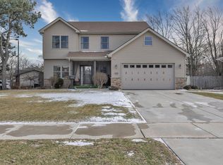 9031 Columbia Ave, Munster, IN 46321
