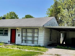 11 Delores Dr, Cahokia, IL