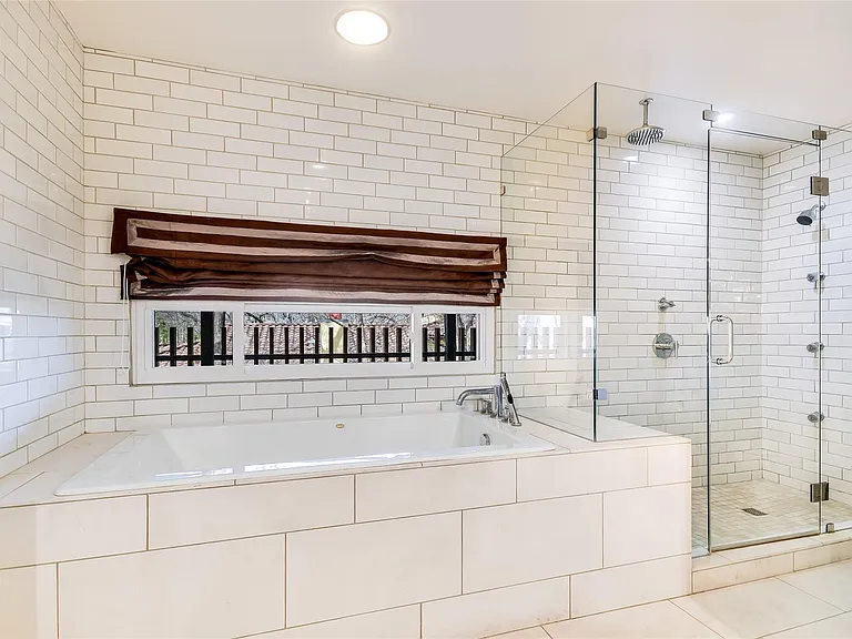 3404 Rivercrest Dr — Photo 16