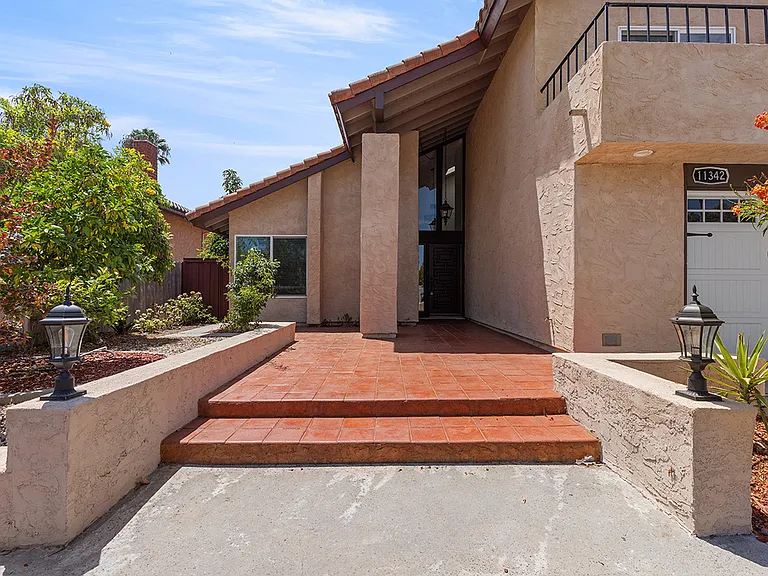 11342 Del Diablo St — Photo 4