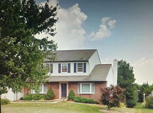 7 Peach Dr, Lititz, PA 17543