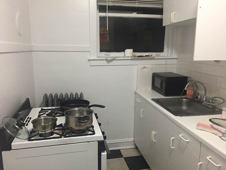 1st image of 1010 Noyes St APT 311