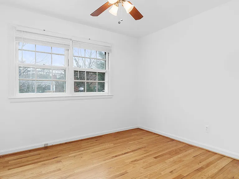 6138 Beachway Dr — Photo 27