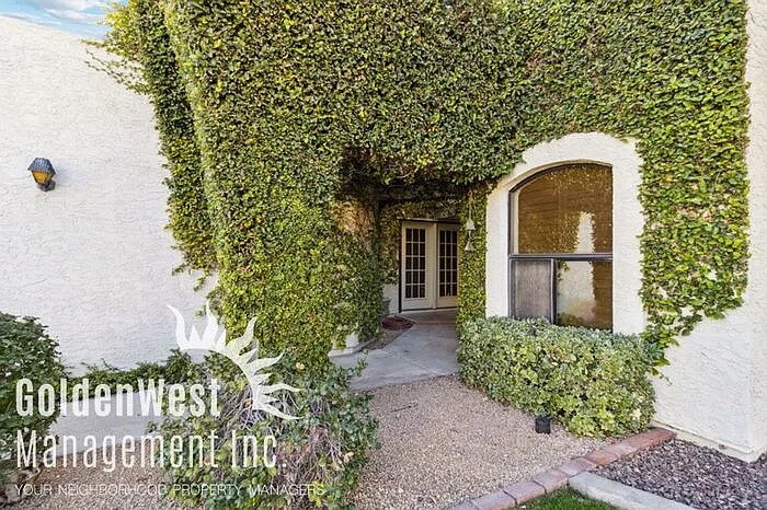 2441 E Rancho Dr — Photo 1