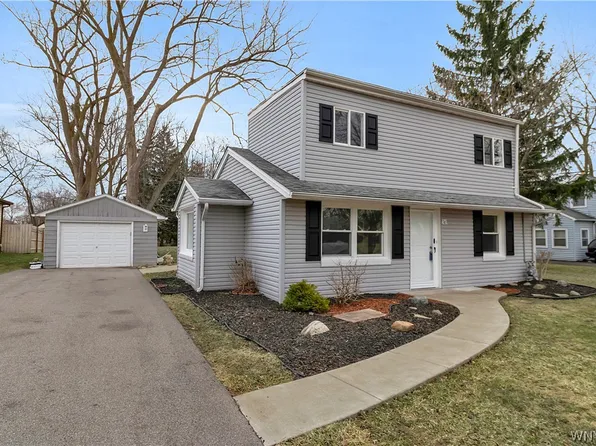 363 Country Pkwy, Williamsville, NY 14221