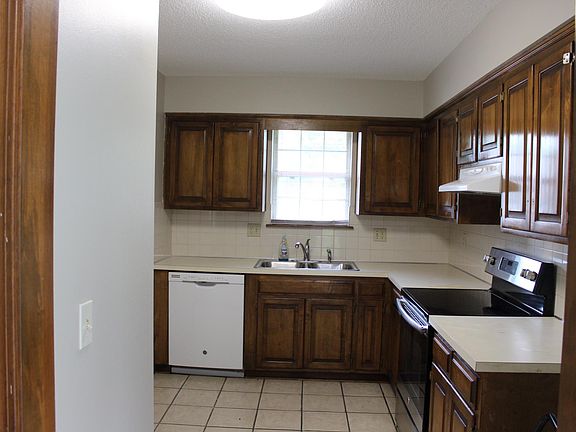 5th image of 1304 NW Tammy Cir