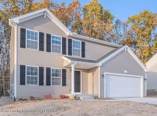 855 Saint Johns Chase, Grand Ledge, MI 48837