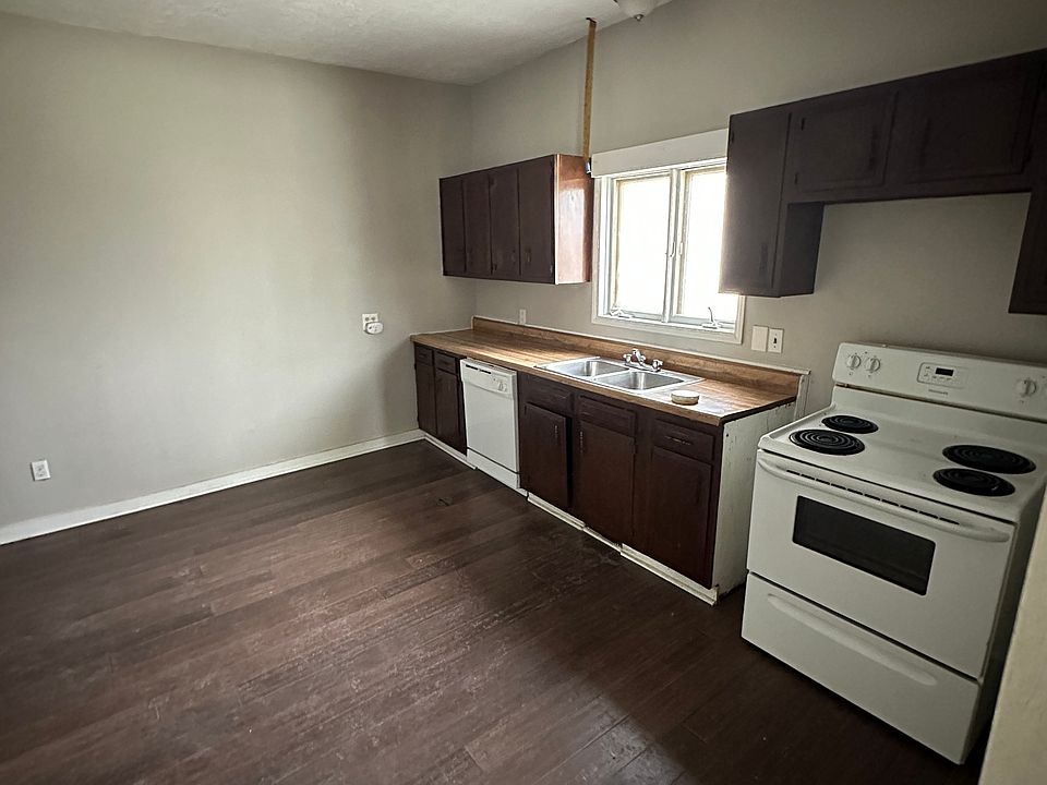 1st image of 802 W 9th St #1