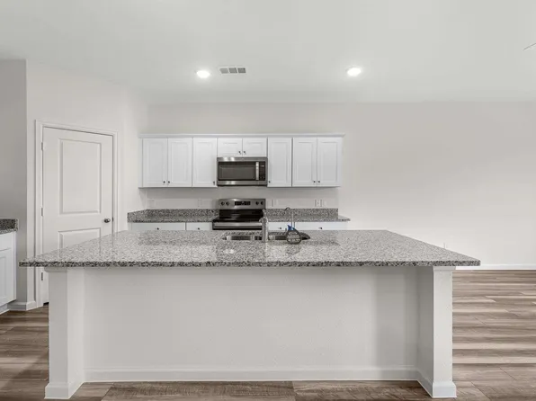 332 Stone Crossing Dr, Liberty, TX 77575