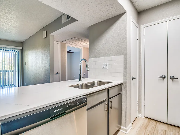The Durham Apartments — Photo 14