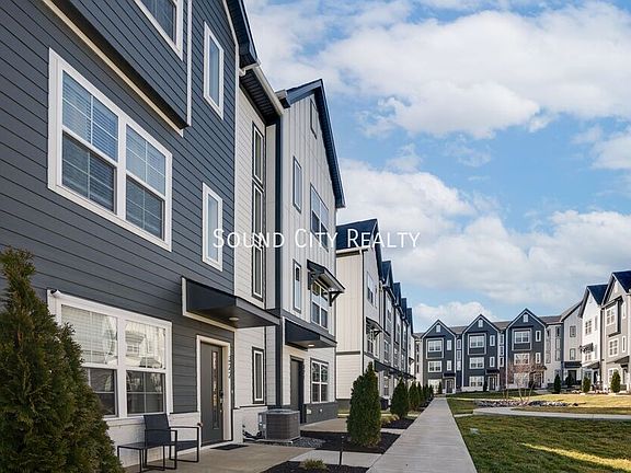 5th image of 700 N Dupont Ave #321