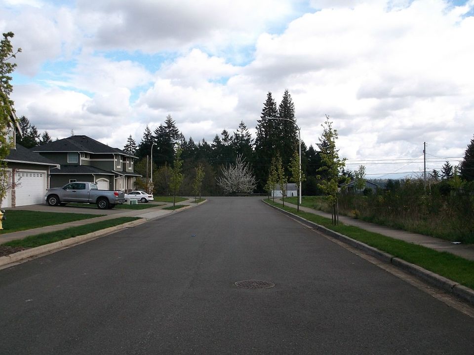 2nd image of 628 SW 362nd Pl