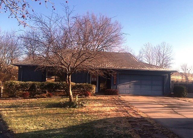 1st image of 2727 Highland Cir