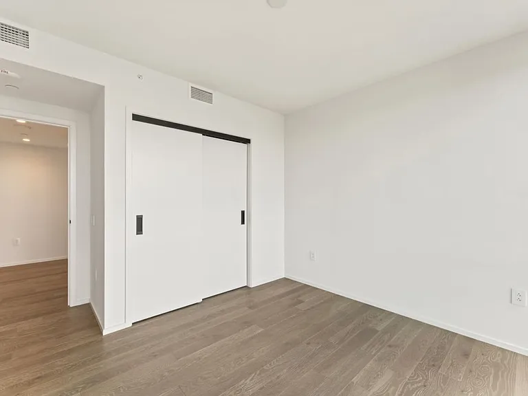 333 Ward Ave #2903 — Photo 21