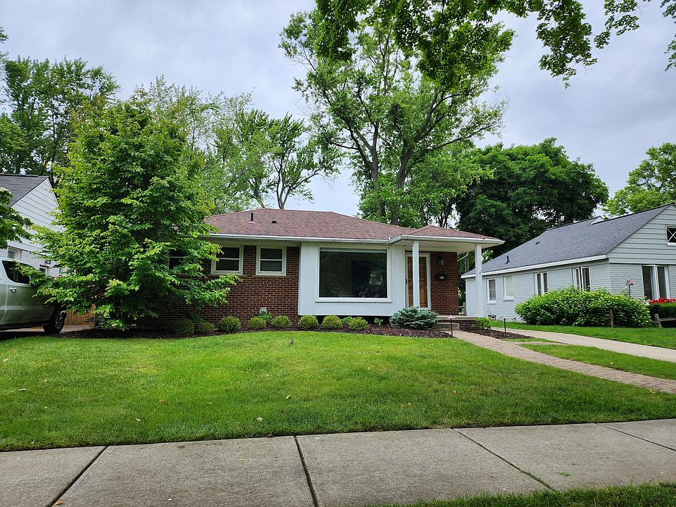 1st image of 2421 Buckingham Ave