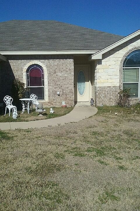 1st image of 321 Valley View Dr