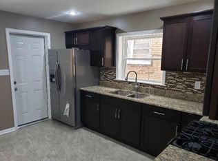 5571 W Gladys Ave, Chicago, IL 60644