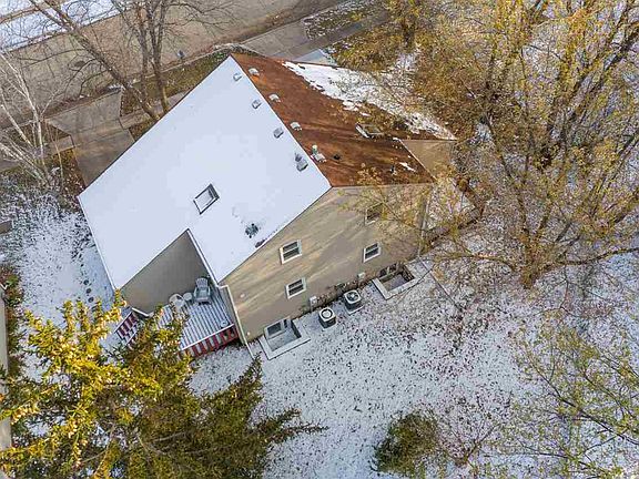3rd image of 1211-1213 Parkway Ave