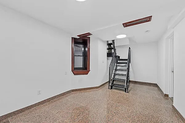 Rented by Compass | media 19