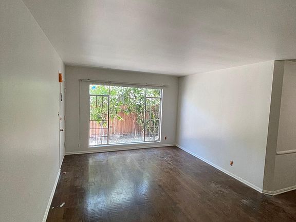 3rd image of 8519 Cashio St #2
