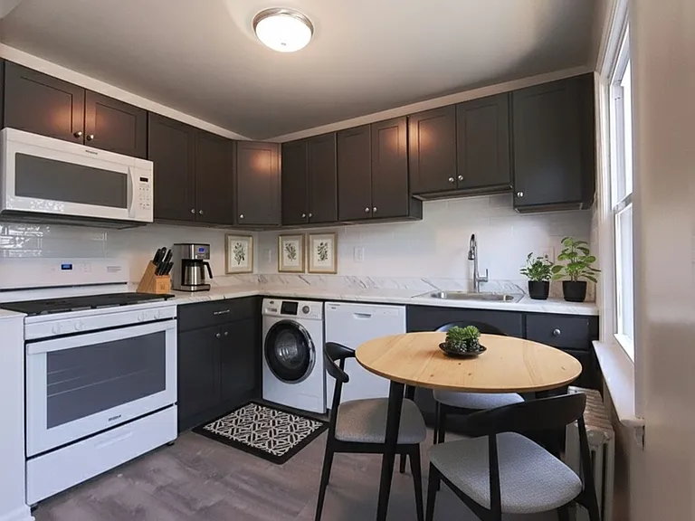 Hazelwood Apartments — Photo 12