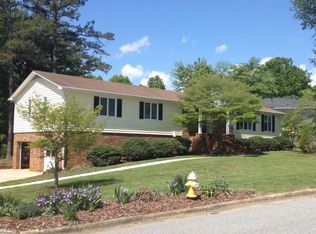 304 Wyndwood Dr, Jamestown, NC 27282