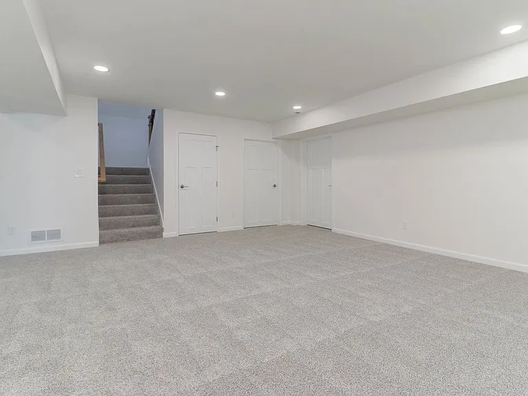 2503 Treeline Dr — Photo 23