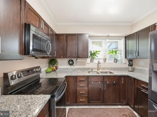 404 Bethlehem Ct, Hagerstown, MD 21740