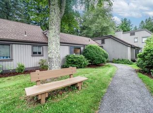 500 Heritage Vlg #B, Southbury, CT 06488