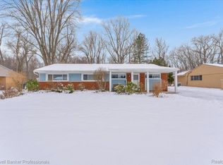 2697 Littletell Ave, West Bloomfield, MI 48324