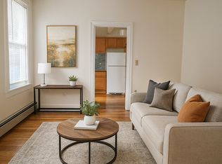 238 E King St #4, Lancaster, PA 17602