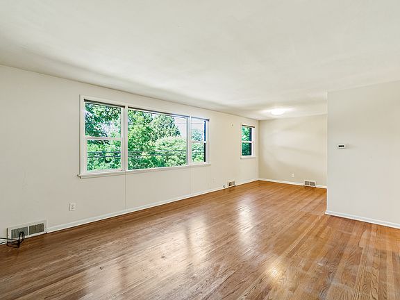 4th image of 4312 3rd Ave NW